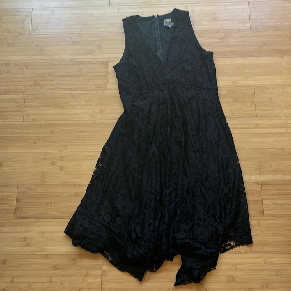 Formal black long dress with detailing